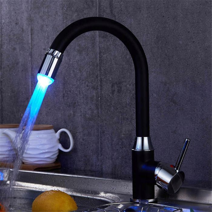 Świecący perlator led RGB ze wskaźnikiem temperatury