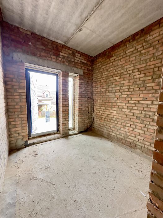 Будинок в Червоних горах