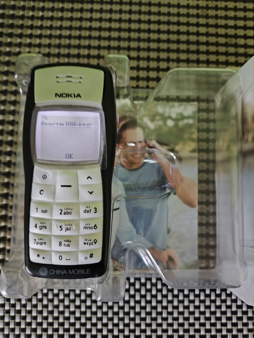 Мобільний телефон Nokia 1100