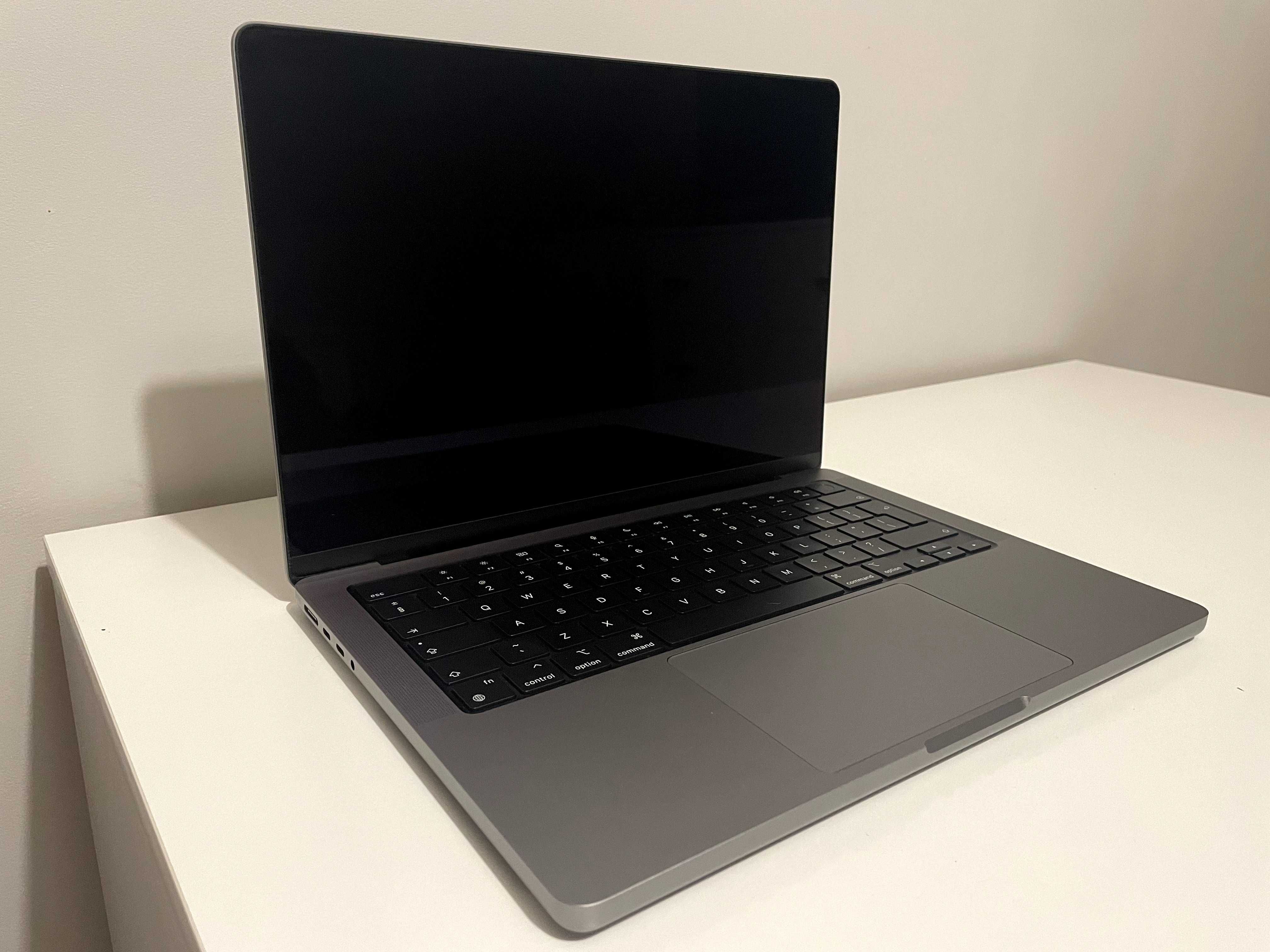 Apple MacBook Pro 2023 14" Retina M2 Pro 16GB RAM 512GB SSD 57 cykli