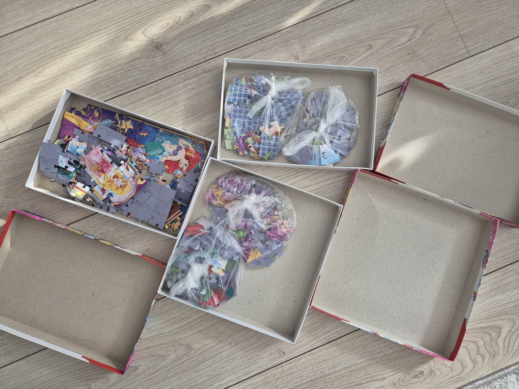 Puzzle trefl księżniczki disney, 3 pudełka, 24, 48, 60 i 160 elementów