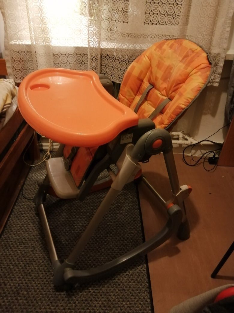 Krzeselko do karmienia, z funkcją bujaczka nowe