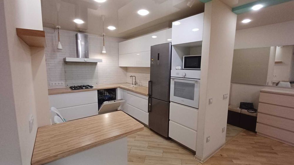Продам 3-комн.квартиру на Павловом Поле с ремонтом