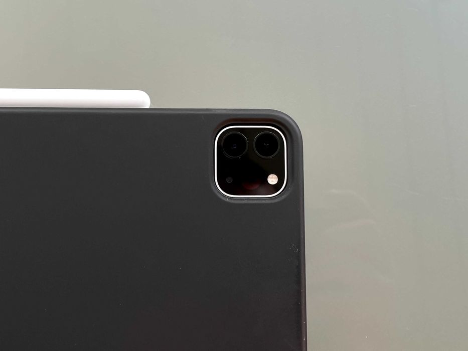 iPad Pro 12.9” 2021 1TB + Magic Keyboard + Apple Pencil