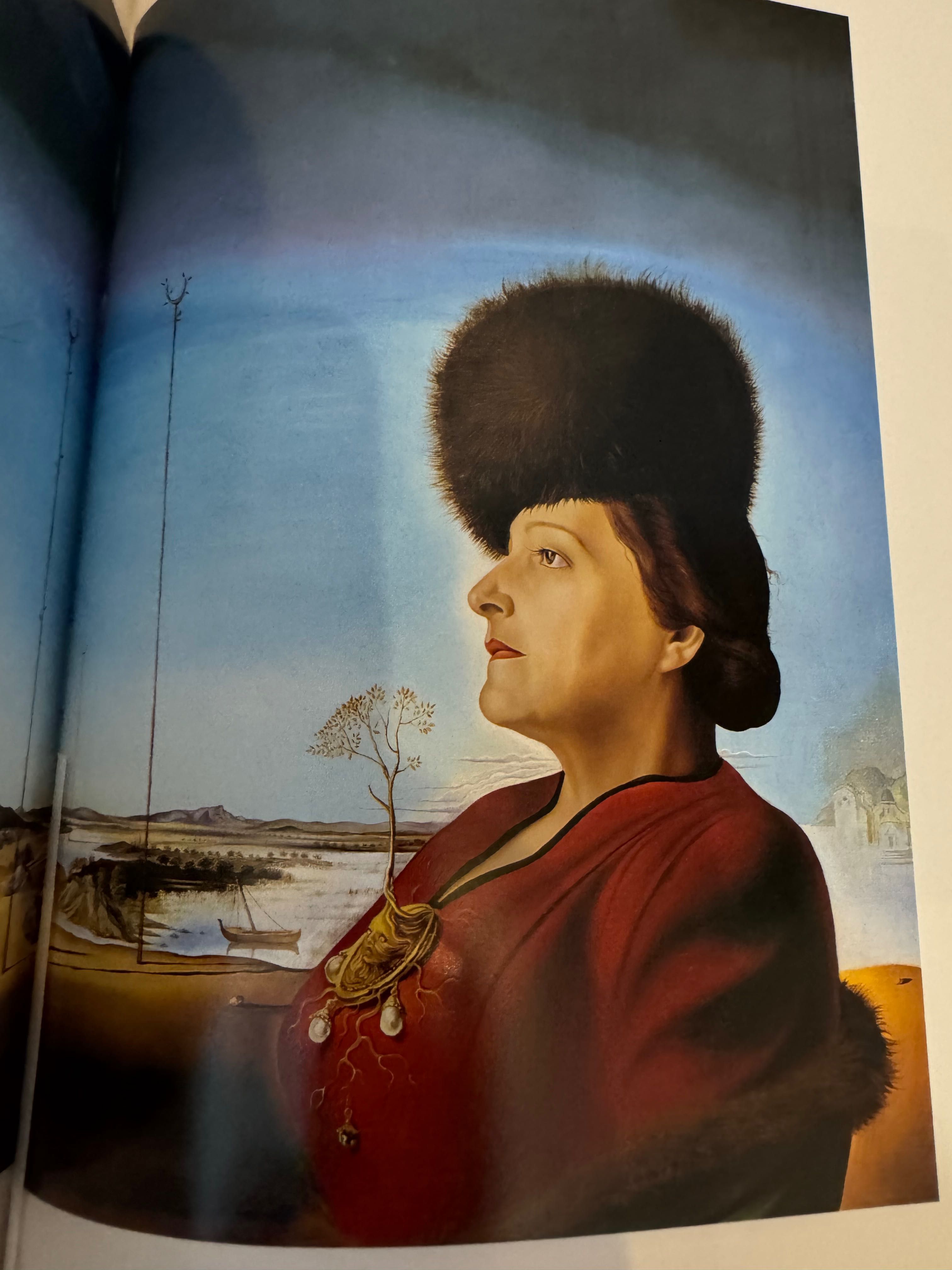 Книга Сальвадор Далі