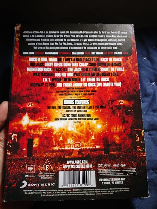 AC/DC - Live At River Plate