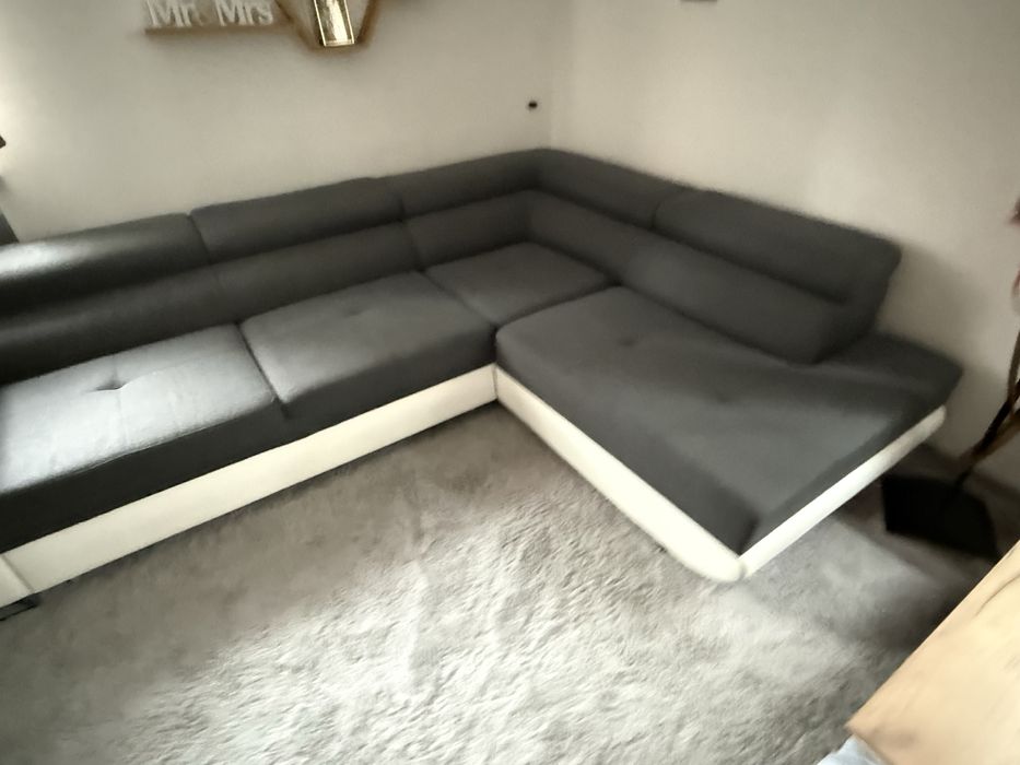 Naroznik rozkladany ze skrzynia 270x210