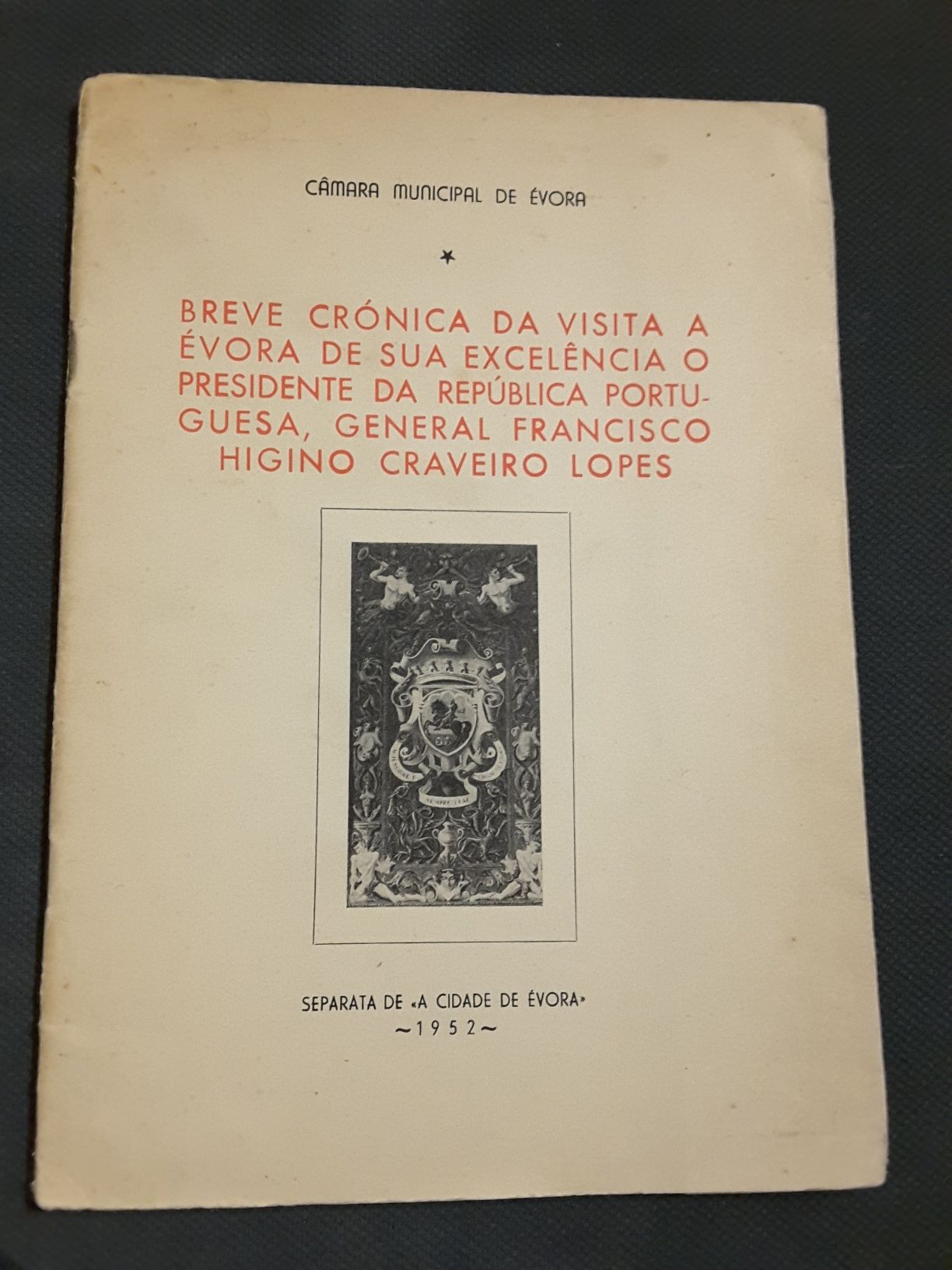Crónica da Visita a Évora / Flama: Salazar Morreu