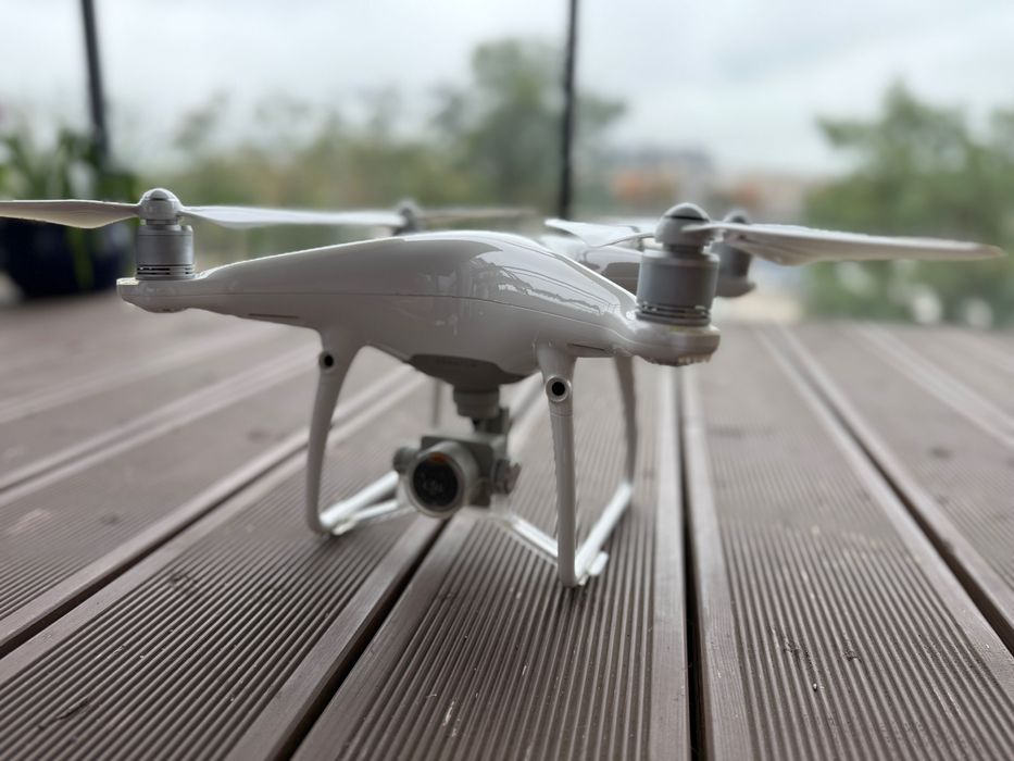 Dron DJI Phantom 4 Pro, zestaw, super stan