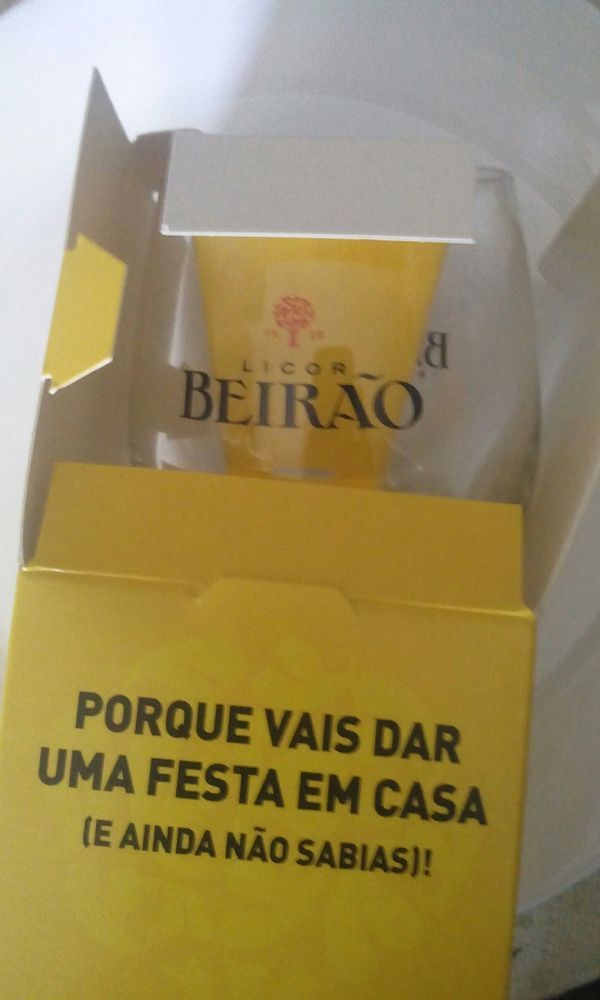 mundial 2004 McDonald's Figo Beirão, Beileys copos edição limitada