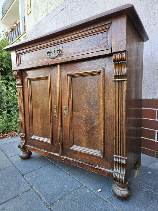 Mała komódka lata 30ste