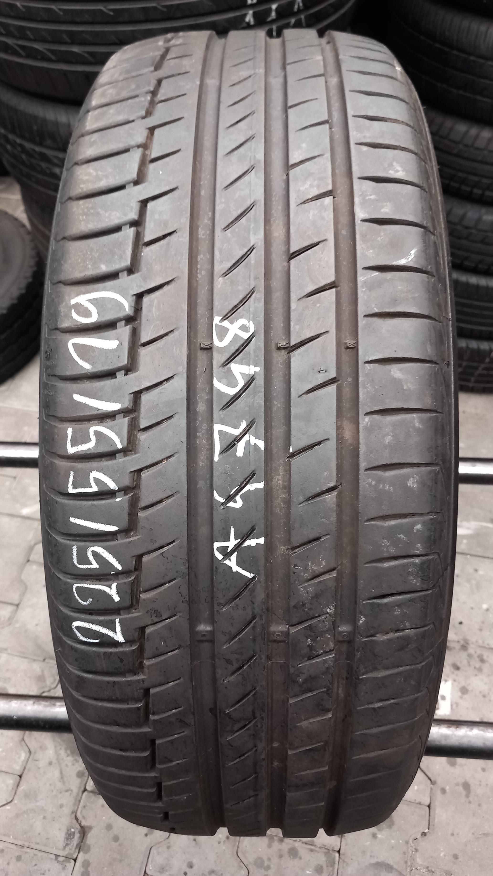 225/55/19 Continental Premium Contact 6 99V