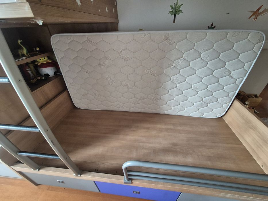 Cama beliche 1,90x90 com colchões