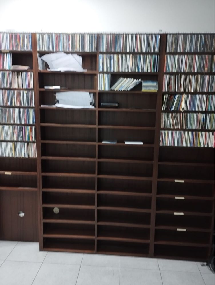 Material de som e cds