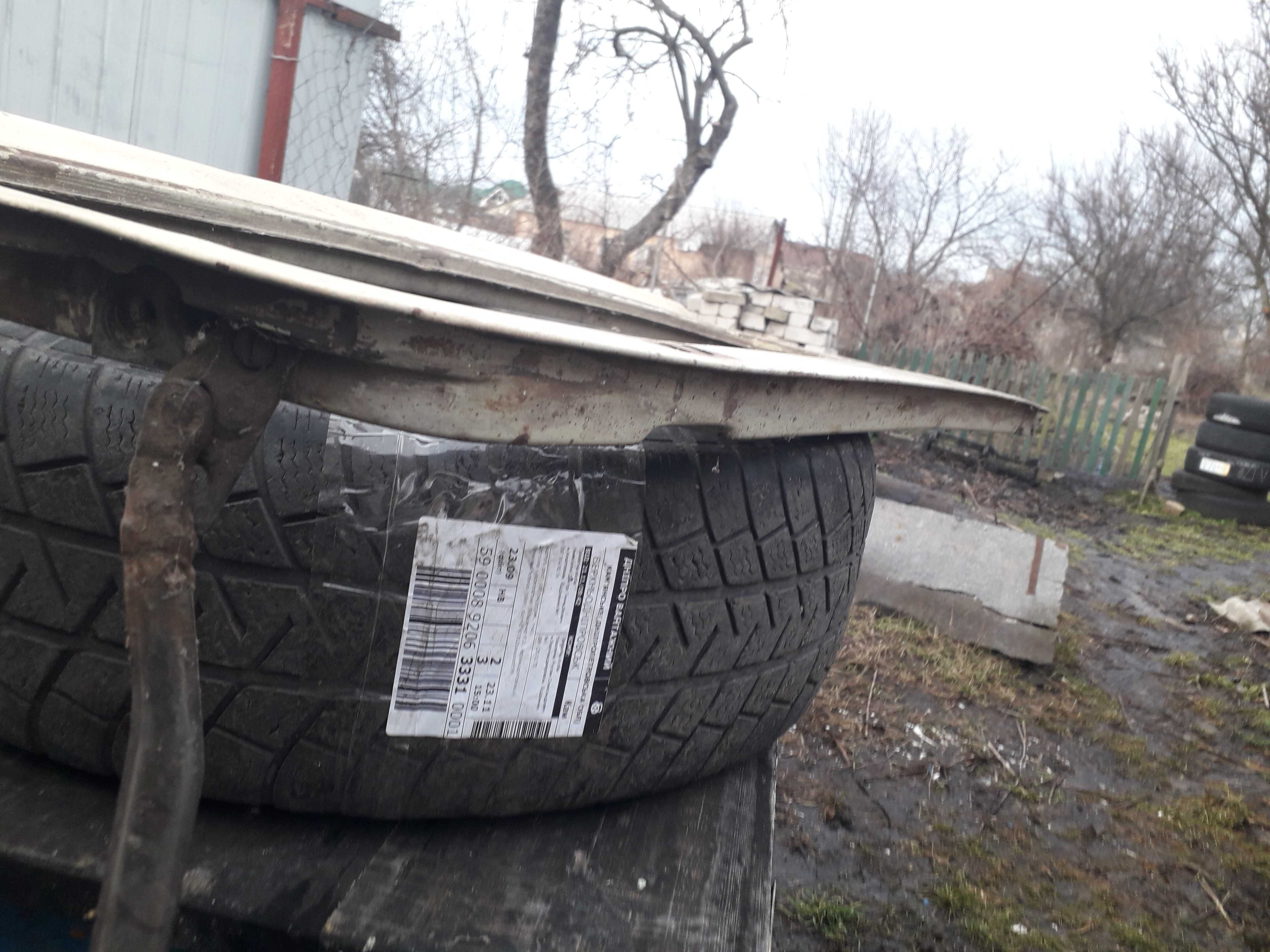 Продам двери и заднюю ляду на Газ 24- 02
