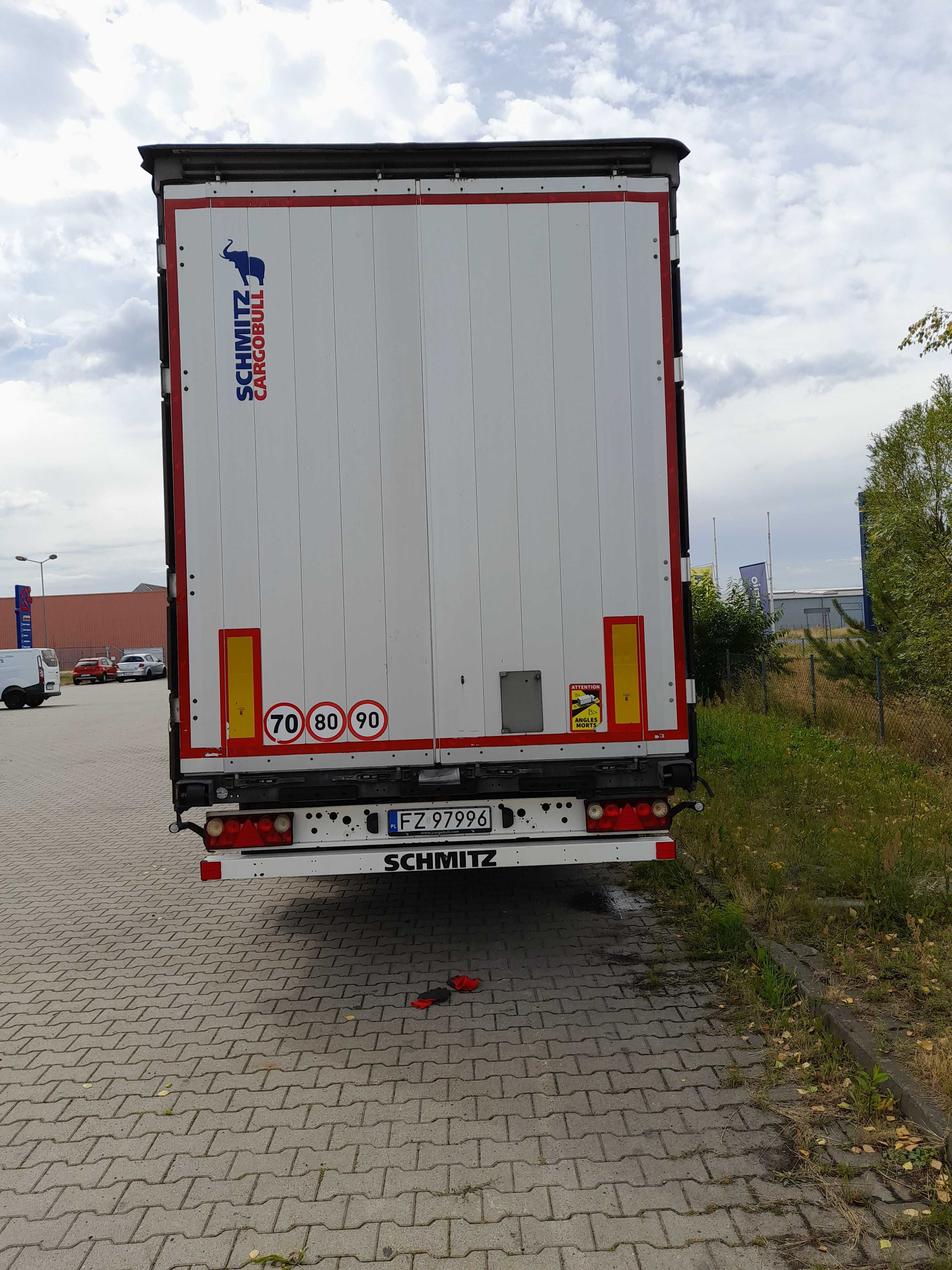 sprzedam ciągnik wraz z naczepą