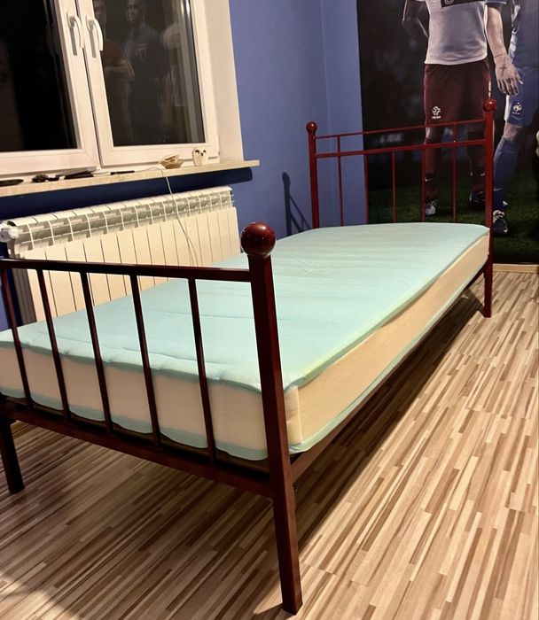 Łożko 90x200 + lampa sufitowa