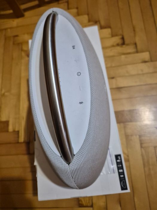 Продам колонку Harman Kardon go+play