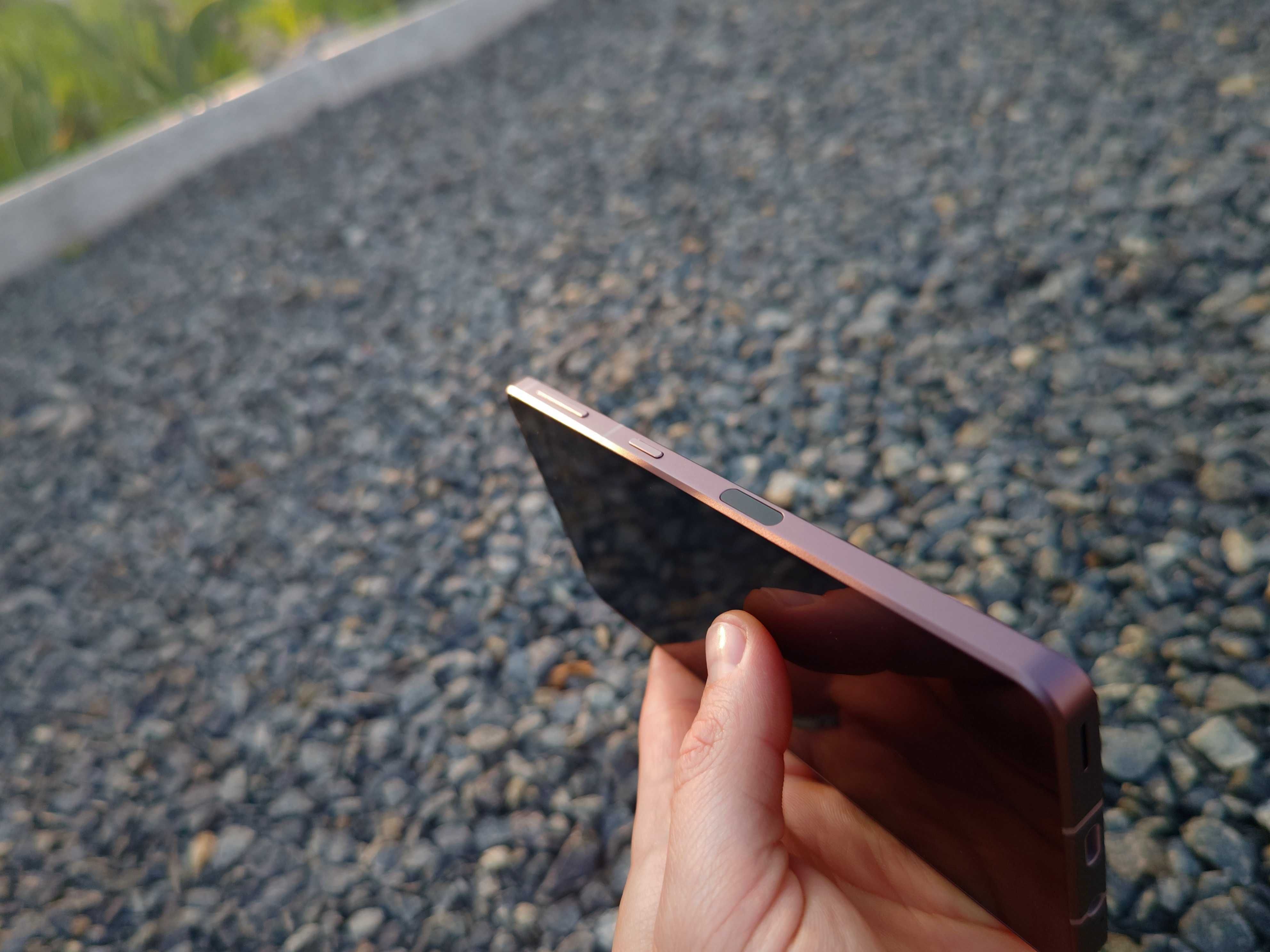 Эксклюзивный смартфон Sharp A208SH (2sim,IP68,5050ma,6.4"240гц,6\128gb