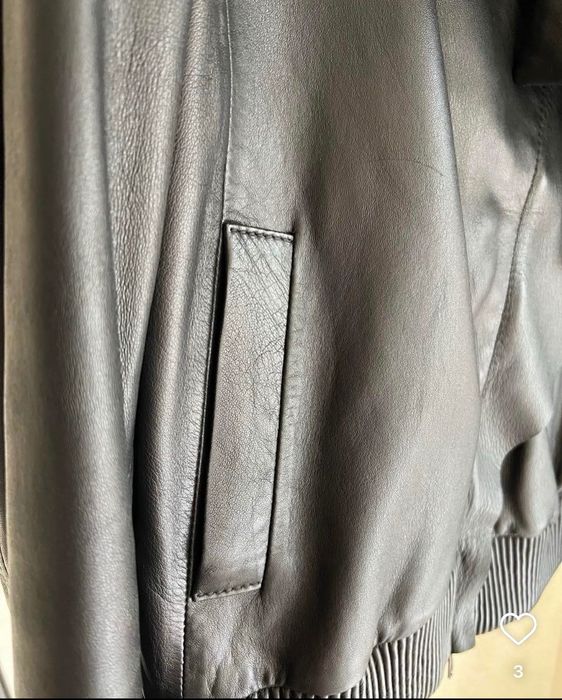 Шкіряна жіноча куртка Valentino