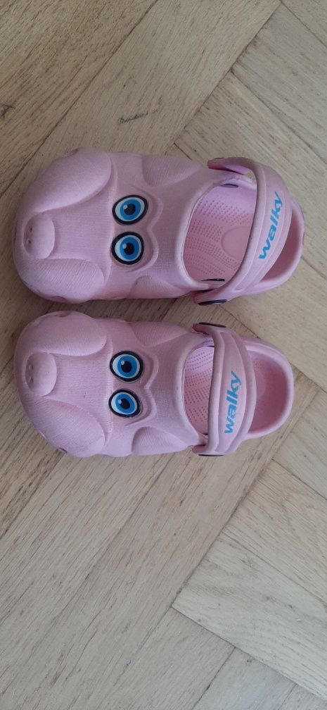 Buty dziecięce typu Crocs rozmiar 21 klapki