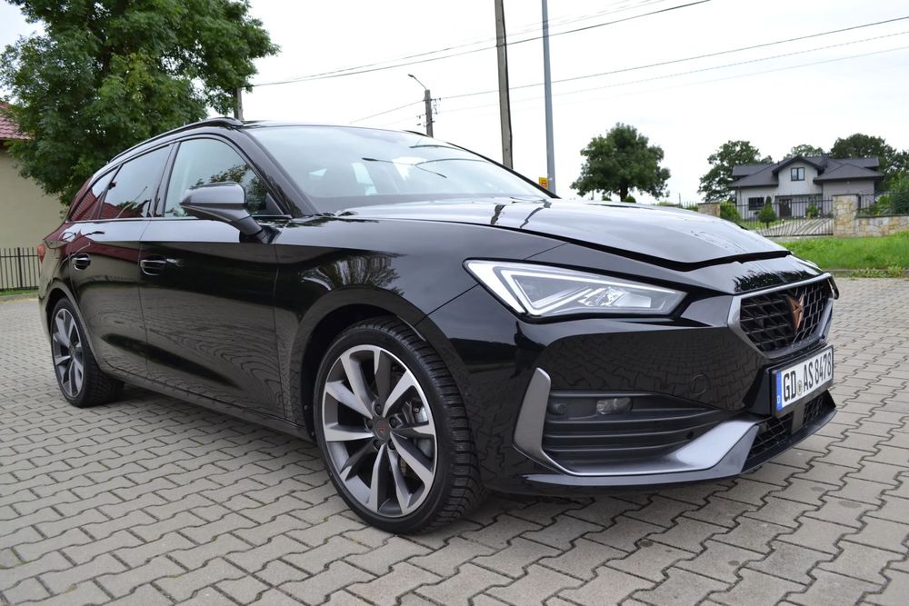 Cupra Leon Sportstourer Full Opcja Bardzo Niski Przebieg