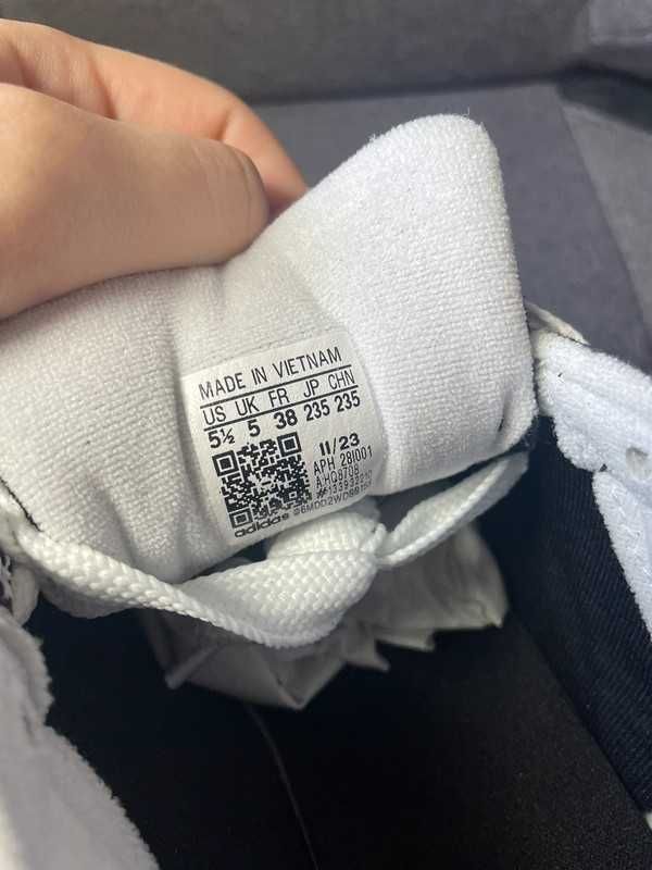 "Buty sportowe damskie"Adidas_Campus_00s_Zhuba_Czarny_ R.38