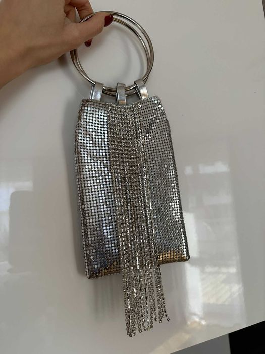 Srebrna torebka do ręki metaliczna na Sylwestra