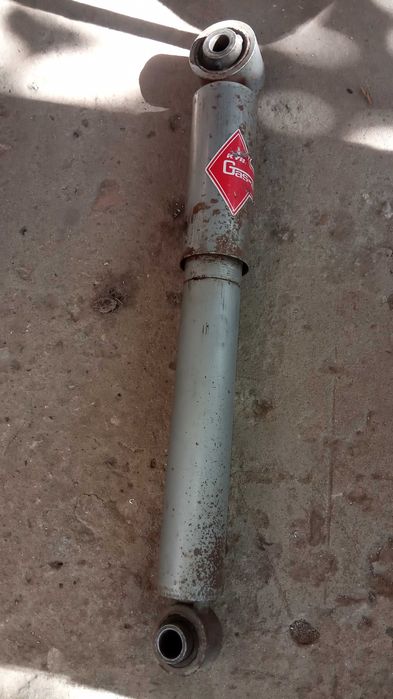 Kyb 53338 амортизатор