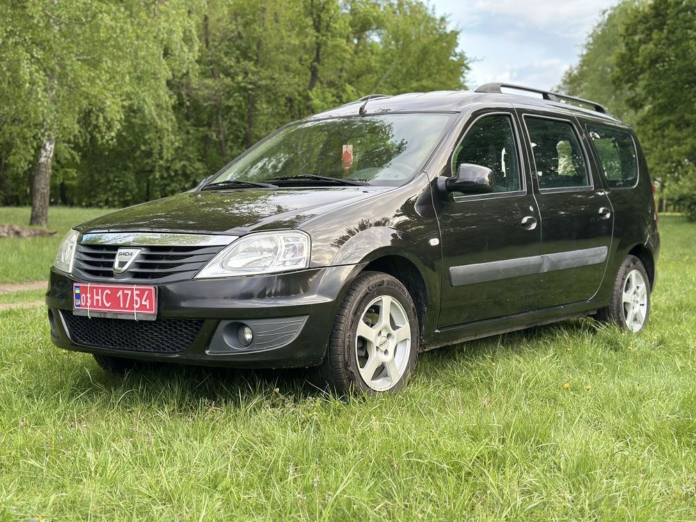 Продам автомобиль Dacia Logan MCV 2009