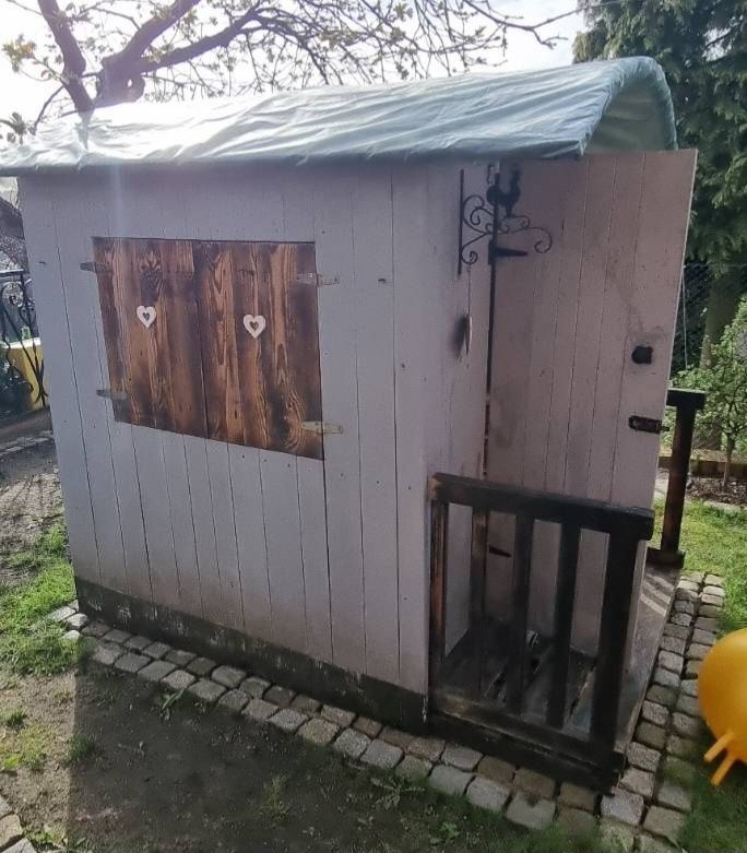 Domek dla dzieci do ogrodu