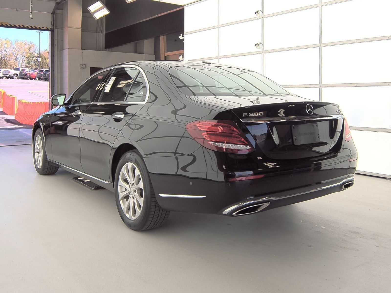 2017 Mercedes-Benz E 300 Sport 4MATIC Sedan