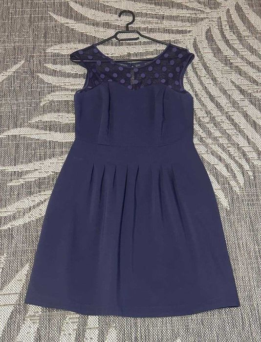 Sukienka koktajlowa Vissavi granatowa, z siateczką, rozm.40