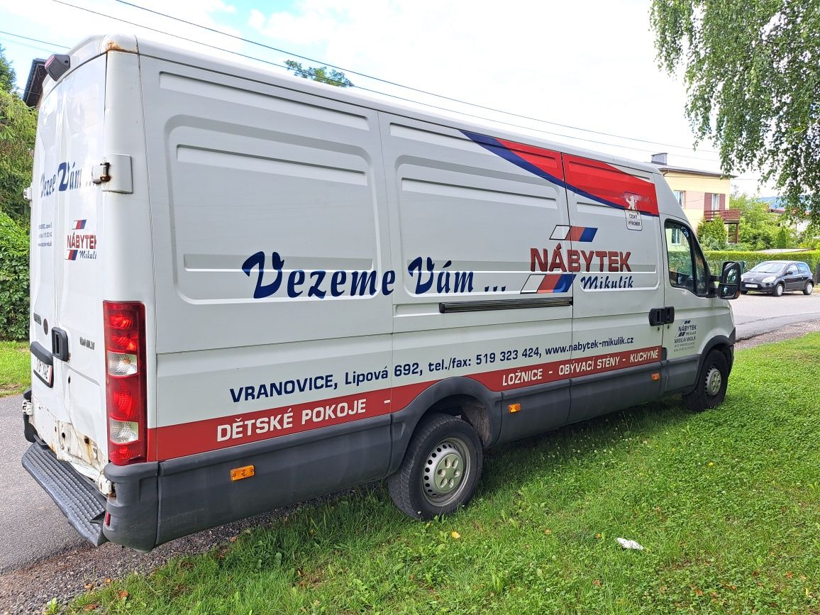 Wynajem busa z kierowcą na godziny Iveco maxi