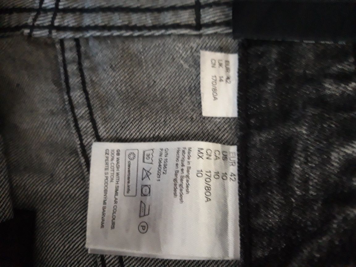 Śliczne, modne  jeansy mom z wysokim stanem rozmiar 42/44/46  xl  H&M