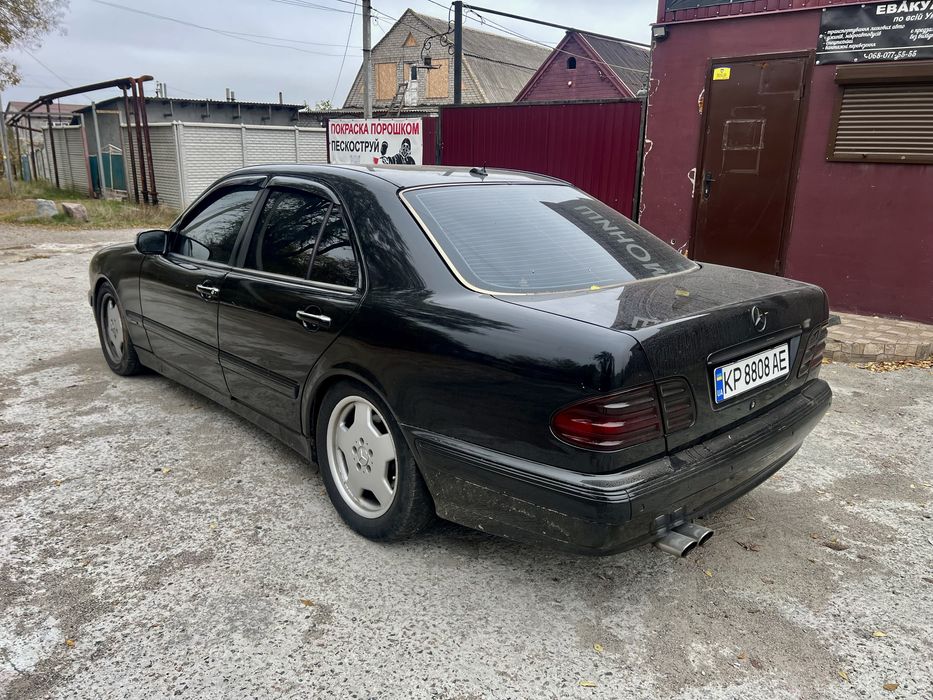 Mercedes Benz e-class 430 w210