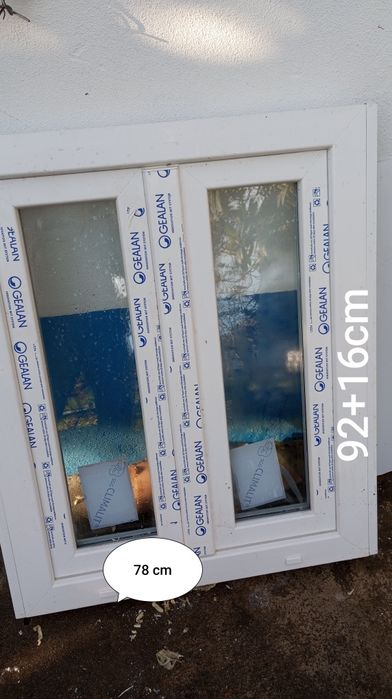 Janela PVC com estores