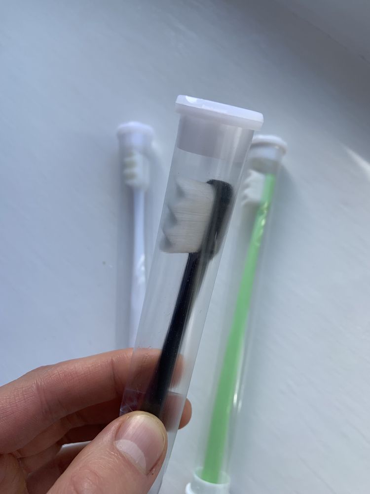 Зубная щётка в футляре, нано, микрон-щётка с 20000 ворсинок
