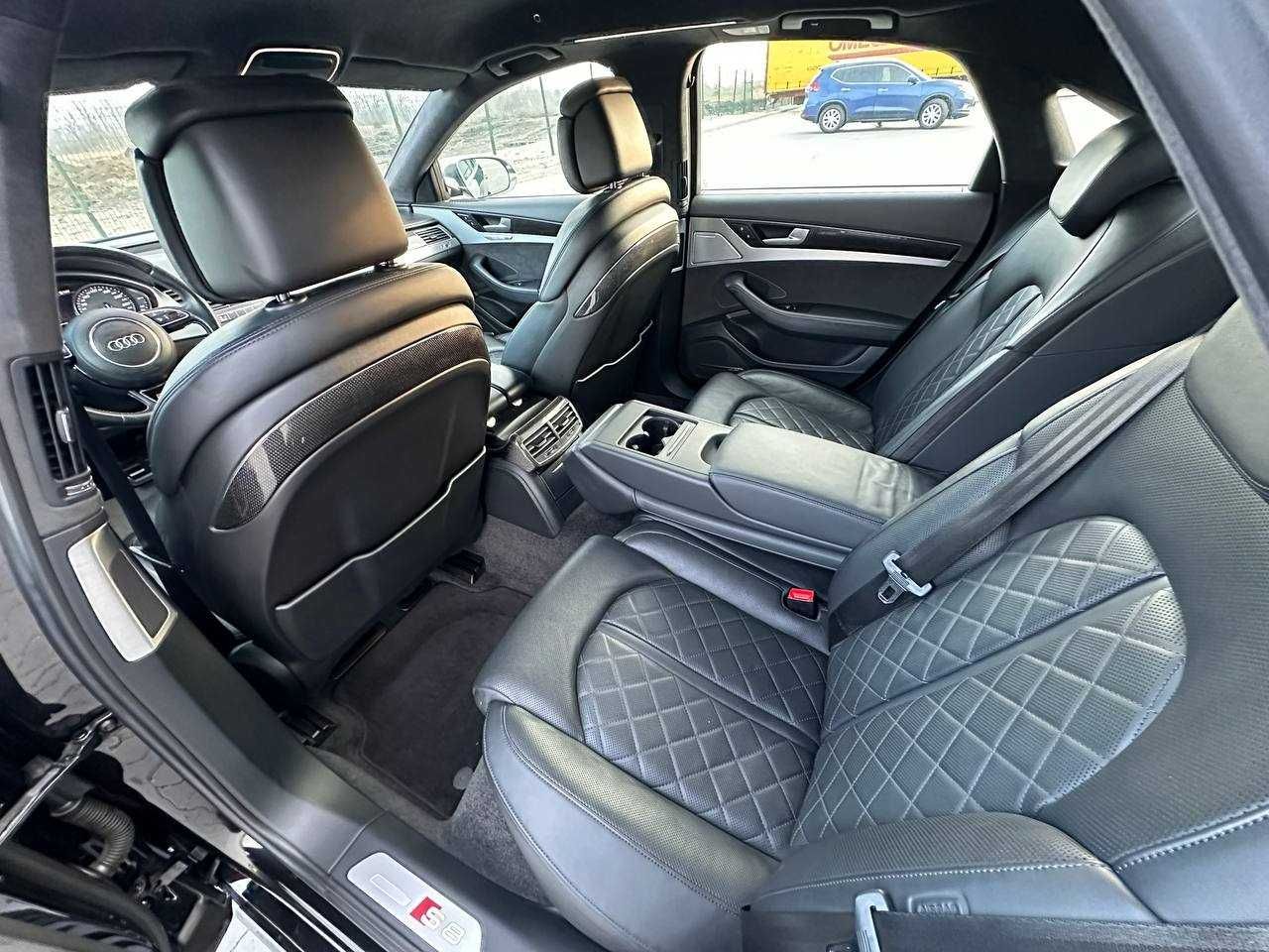 Audi S8 2013 Чорна
