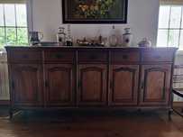 Side-board (aparador)
