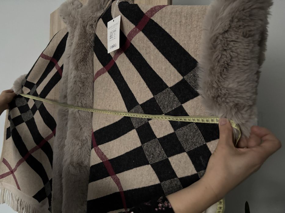 Zimowe ocieplane ponczo narzutka kurtka z futerkiem