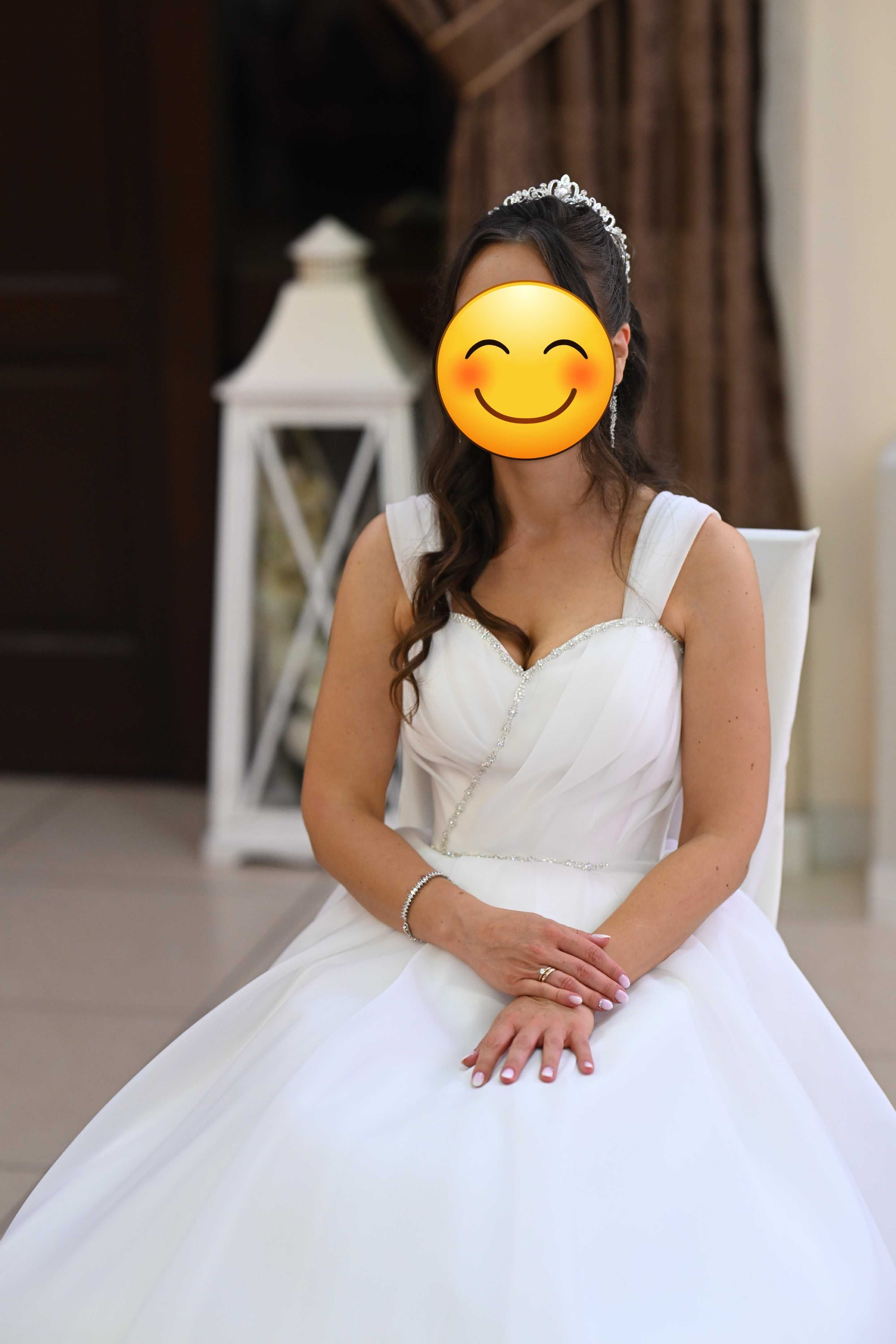 Piękna suknia ślubna Bella