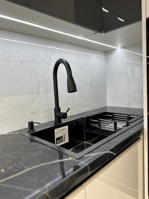 Продам квартиру з новим ремонтом