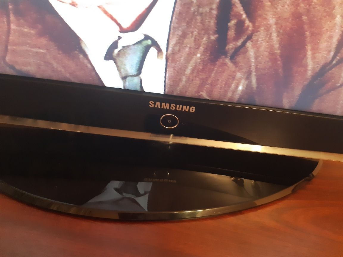 Продам отличный телевизор Samsung 42 дюйма