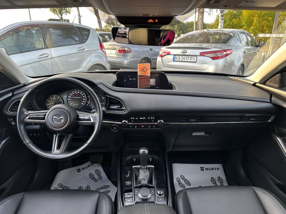 В продажі Mazda CX-30