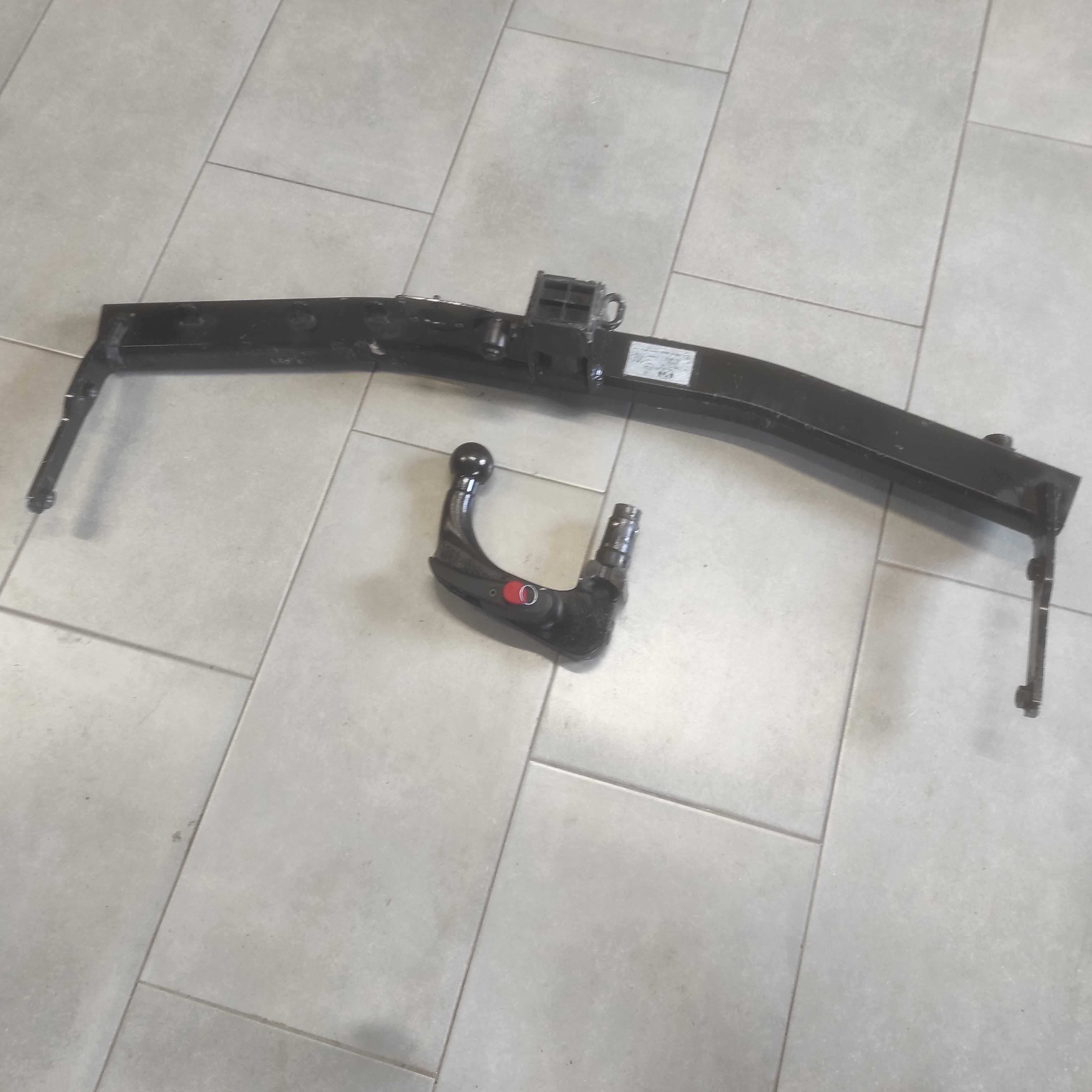 Oryginalny odpinany Hak holowniczy Seat Ibiza V 6F0 2017-