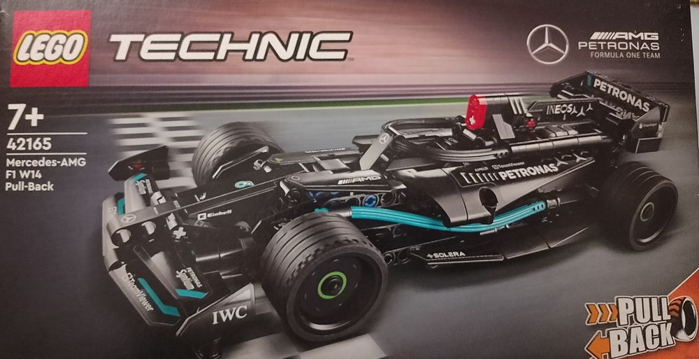 Lego technic гоночный болид мерседес