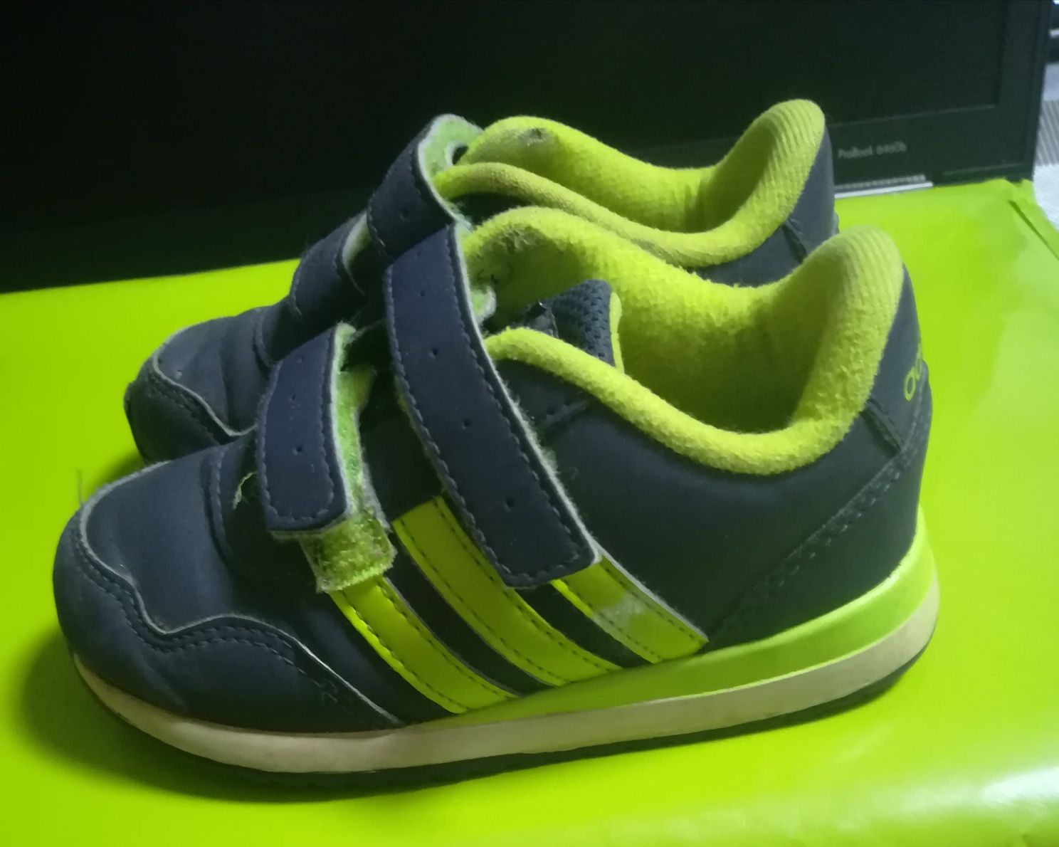 Sapatilhas Adidas n°21