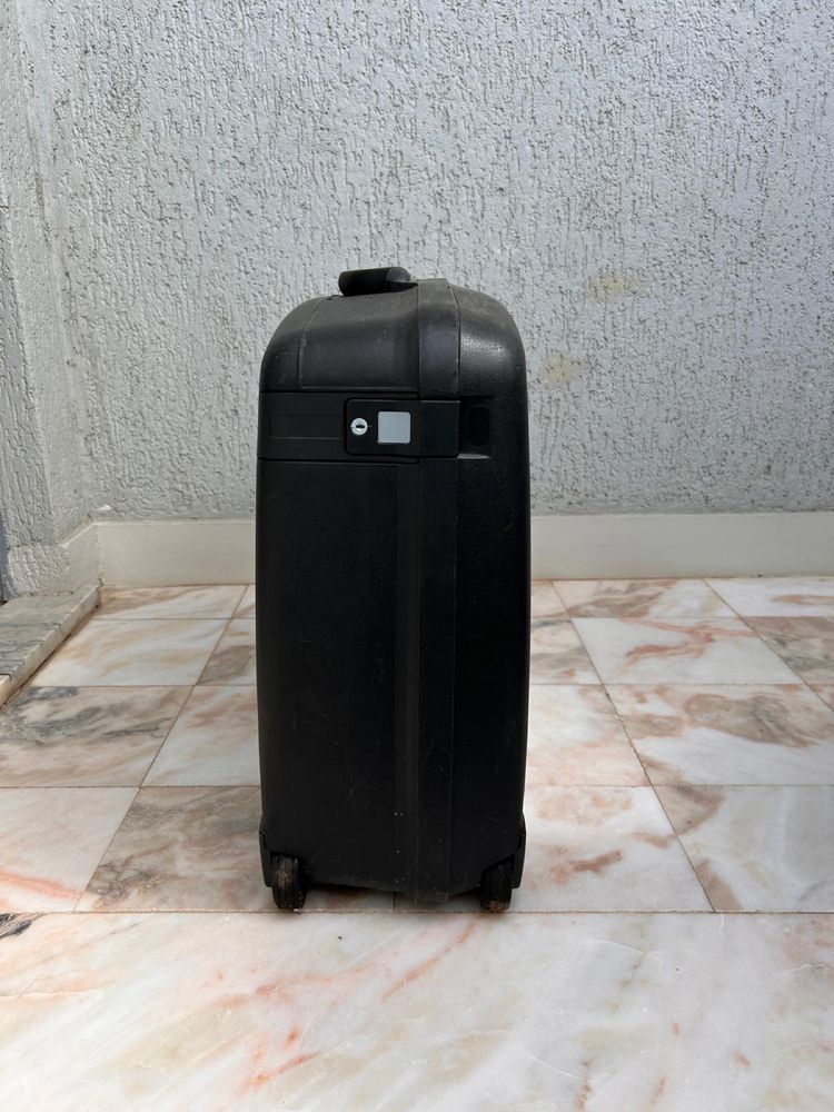 Delsey mala viagem preta