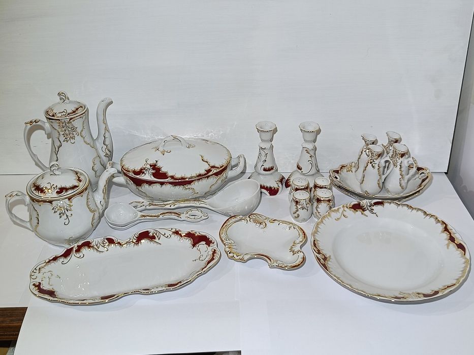 Kompletny serwis obiadowy i kawowy Ćmielów Rococo  0040 Purpura 146 el